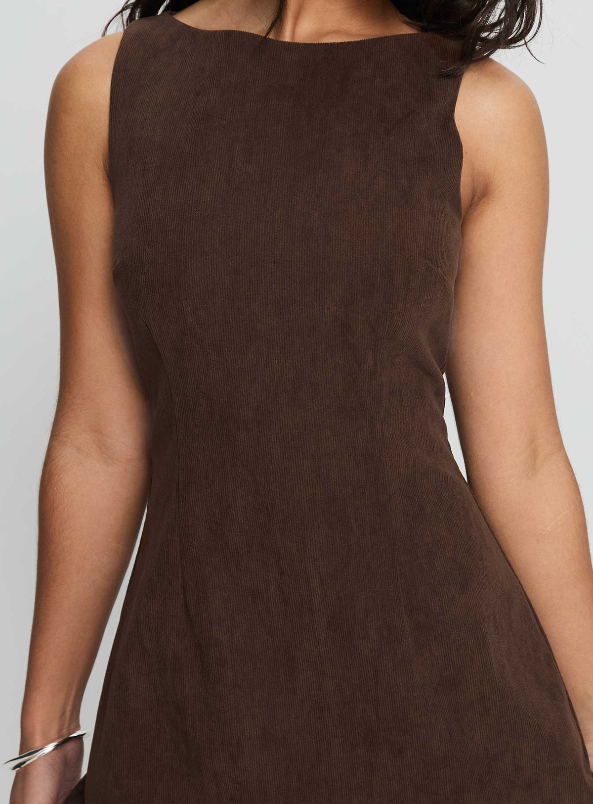 Vestido mini de pana Alfalfa color chocolate para mujer alta